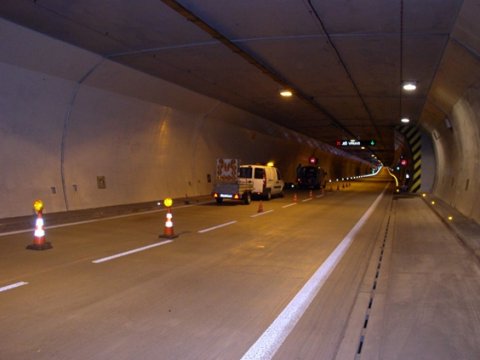Tunnel Dobrovského - Injection by grouting hose system, Brno.